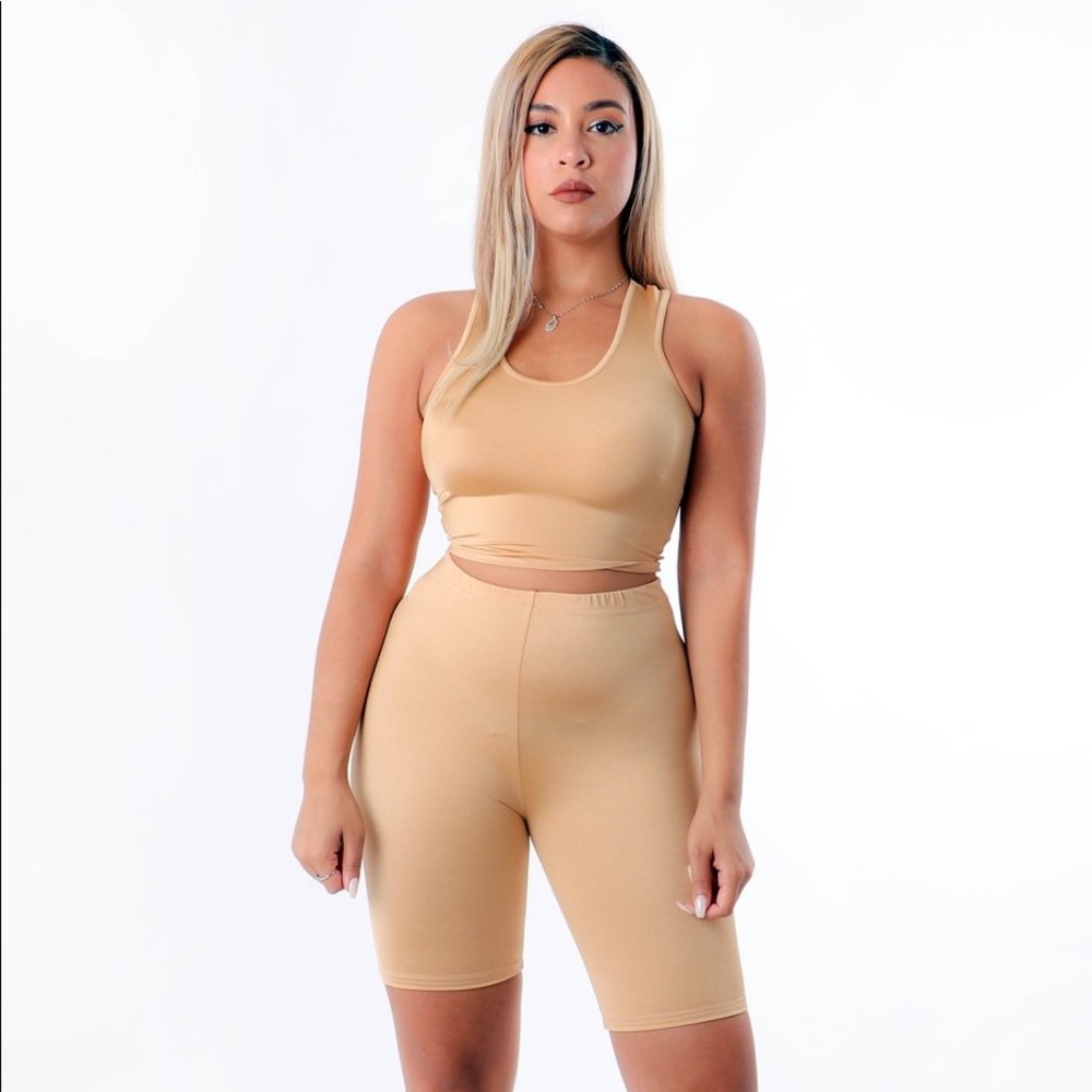 Crop Top Short Set - Picture 2 of 3